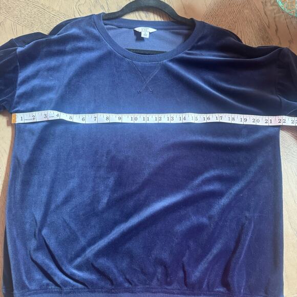 Crown & Ivy Navy Blue Top Size L Velvet Crewneck Long Sleeve Sweater - Picture 3 of 6